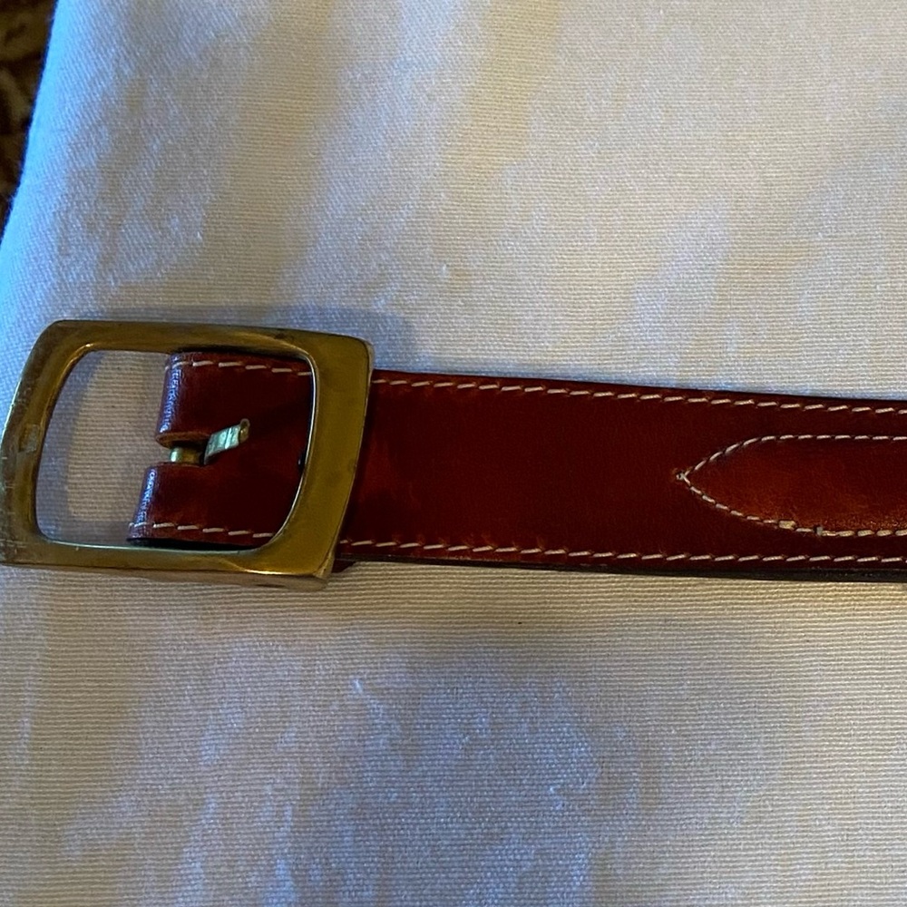 B-2
Mans leather belt new